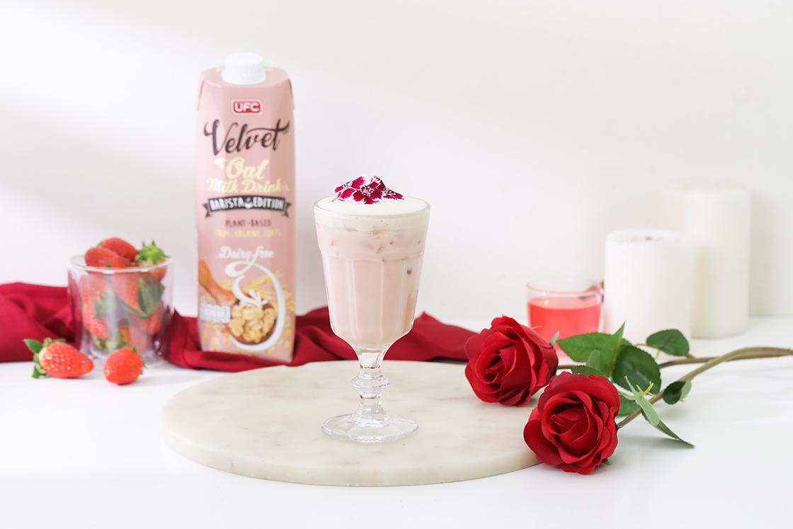 Rose' Latte - UFC REFRESH COCONUT WATER