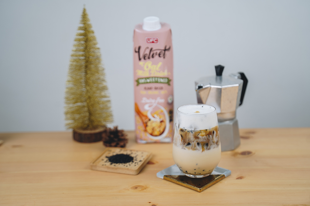 Oat Sesame Latte - UFC REFRESH COCONUT WATER
