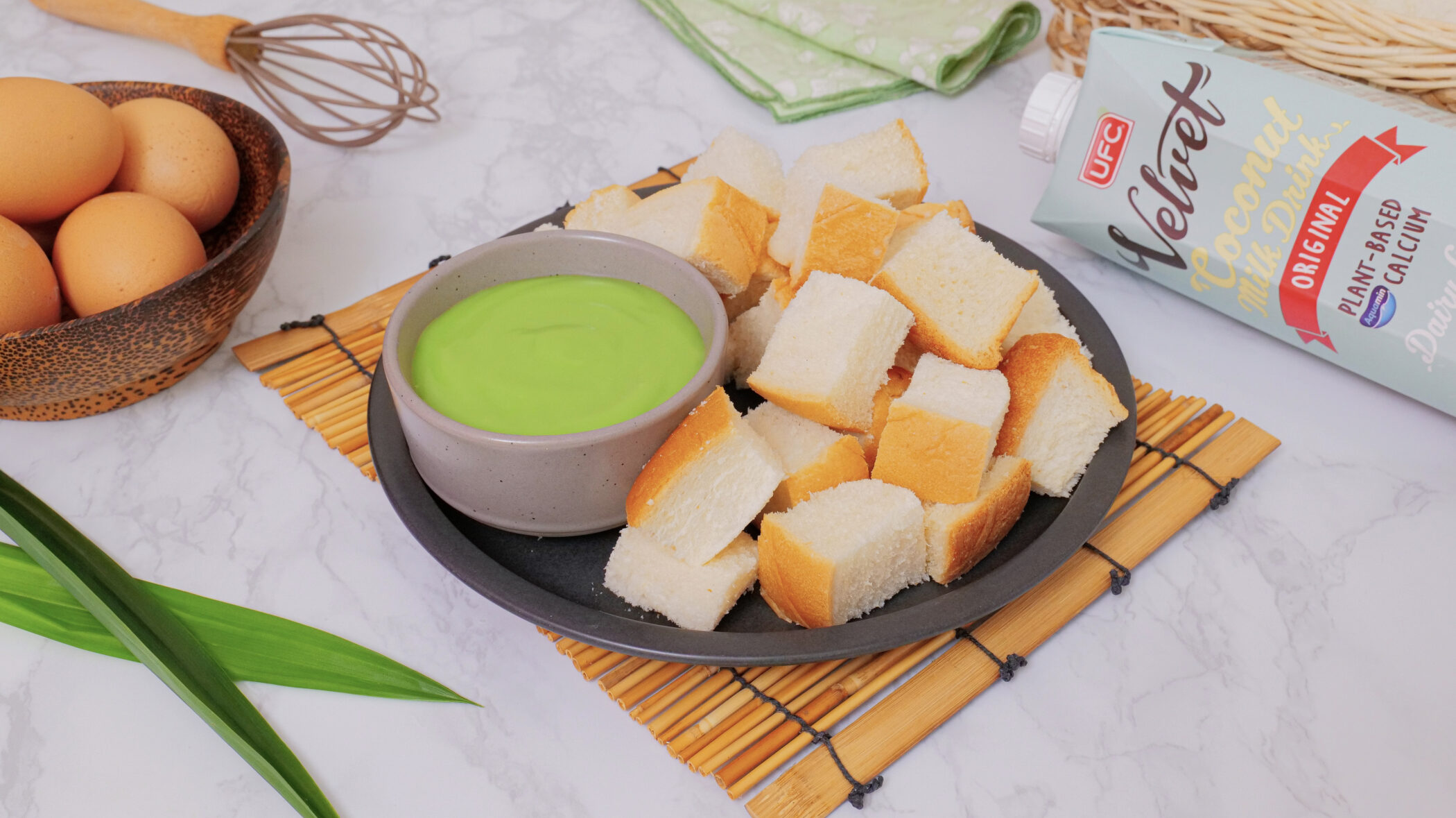Pandan Kaya with Steamed Bread - UFC REFRESH COCONUT WATER