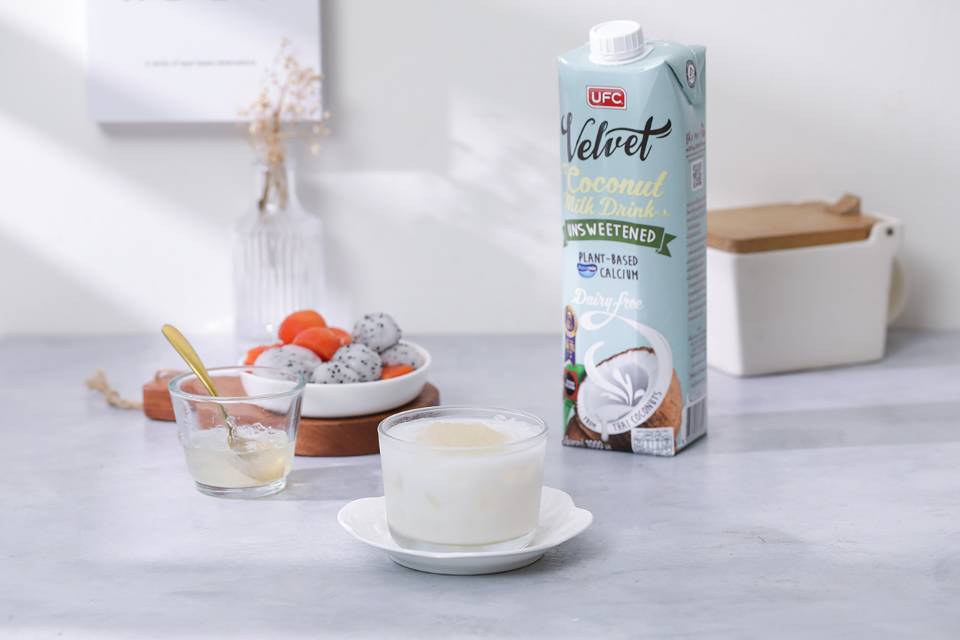 Tropical Bird's Nest Dessert - UFC REFRESH COCONUT WATER