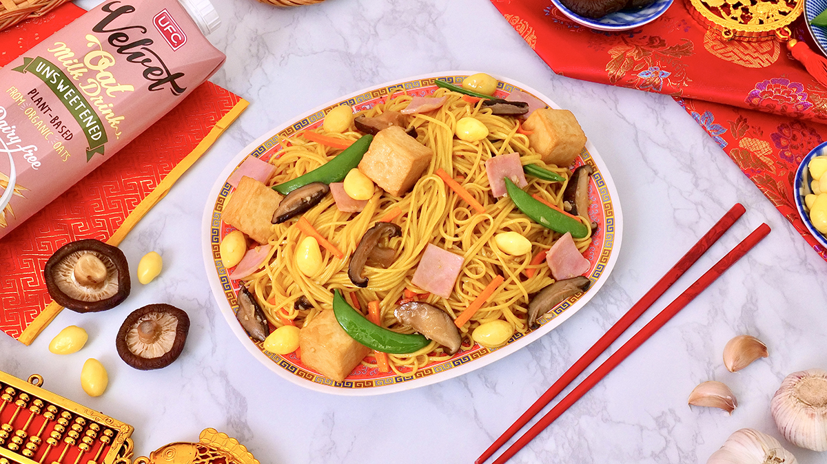 Chinese Fried Noodles - UFC REFRESH COCONUT WATER